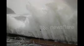 Spain: Huge Waves Along Basque Country Coast Ahead Of Storm Gerard’s Arrival