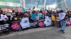 Nurses chant 'claps don't pay the bills' during latest round of strike action