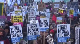 Thousands march in solidarity with nurses outside University College London Hospital