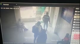 Female constables fend off robbers, prevent bank robbery in northern India