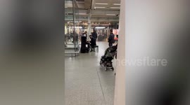 Pianist impresses commuters at London's St Pancras train station