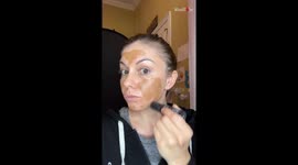 Makeup artist brilliantly transforms herself into the Scar from Lion King!