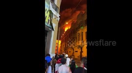 Peru: Fire Breaks Out Atop Building At Plaza San Martin In Lima During “Toma De Lima” Protests 4