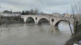 The level of the Volturno river rises in the city of Capua. The heavy rainfall and the abundant rains that have hit the Campania region have raised the level of the Volturno River, causing flooding, overflowing and inconvenience to the population througho