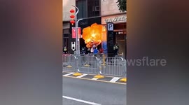 Security guard sets hydrogen balloons on fire to force vendor to leave