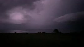 Irish couple witnesses crazy lightning storm during honeymoon in Australia