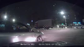 Accident: Ford Focus Makes a Wrong Turn at a Intersection
