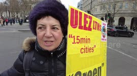 Woman protests in London over expansion of ULEZ: 'Green tyranny'