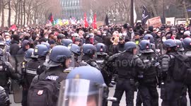 Clashes break out in Paris, France, against Macron's pension reform