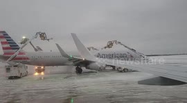 Thousands of flights canceled across country amid ice storm