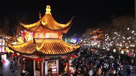 Visitors throng temples and tourist spots across China to celebrate Lantern Festival