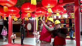 Electrical engineers ensure visitor safety at Lantern Festival Fair in Taizhou, China