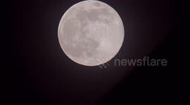 Stunning full Snow Moon seen rising in Kent, UK