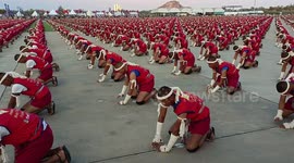 Newsflare Edit - Muay Thai performance by 3660 fighters doing the practice performance for the Guinness World Record attempt
