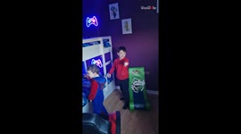 Mum surprises her gamer sons by giving their room a 'Fortnite' makeover