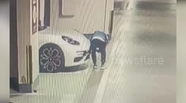 Porsche owner covers license plate with tape to dodge parking fee
