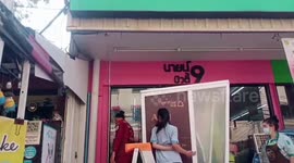 Rescue team save kitten stuck between buildings for two days