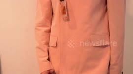 Presentación de la nueva colección de diseñador Carlos Duarte que ofrece prendas para el armario masculino y femenino