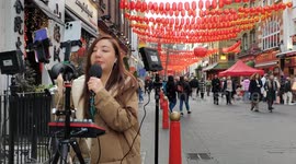 Chinese douyin blogger, London, UK
