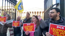 British Museum staff go on strike