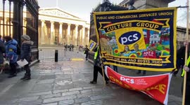 British Museum staff go on strike over pay
