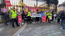 Striking British Museum declare love to unions on Valentine's Day with banners