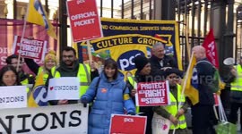 British Museum staff continue their strike