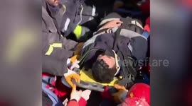 Brothers trapped for 198 hours in Kahramanmaras, Turkey wave for cameras