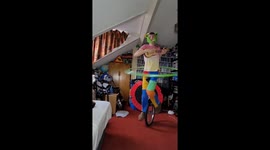An incredible man goes viral for unicycling, ukulele playing, and hula hooping all at once