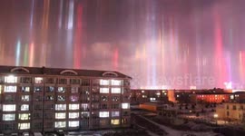 Unusual light columns appear in Northern China in freezing weather