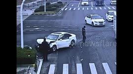 Two cars crash horribly after Audi runs red light