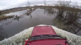 Landrover takes on Yorkshire floods