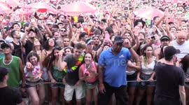 Carnival continues with mass dances and chants in Sao Paulo, Brazil