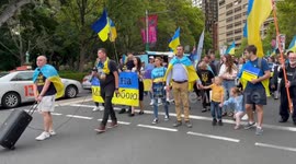 Ukrainians mark one year of the war against Russia with march and vigil in Sydney, Australia