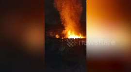 Crazy fire engulfs thousand-year-old temple in east China