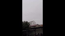 Chinese man witnesses and recorded flocks of wild geese flying in strange formation