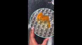 Rainbow Pancake Fail - woman tries to make colorful pancakes for Pancake Day