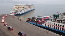 Three Gorges Tourism Is Popular In Yichang, China