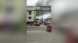 Residents panic as fire rips through homes in Davao, Philippines