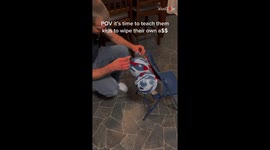Cool parents use 100% brain capacity to teach kids how to wipe *GENIUS DEMO IDEA!*