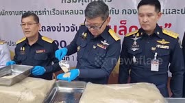 Customs guards seize 26,000kg of opium poppy seeds smuggled from Turkey into Thailand