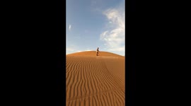 Free ride con los amigos en el patio trasero de nuestras casas