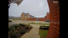 UK: Loud Sonic Boom Startles England Residents 4