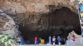 Kek Lok Tong Temple : Stunning Limestone Ipoh Cave Temple in Malaysia