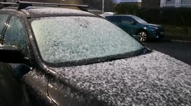 Snow falls in London blanketing streets white