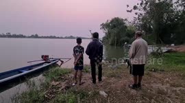 Two dead and three missing after raft sinks on Thai river