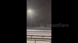 UK: Motorists stuck for hours on M62 overnight after heavy snow