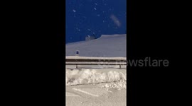 UK: Motorists stuck for hours on M62 overnight after heavy snow