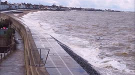 Thames storm surge high tide in Kent, UK