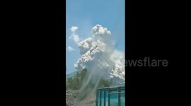Indonesia's Merapi volcano erupts, spews hot cloud